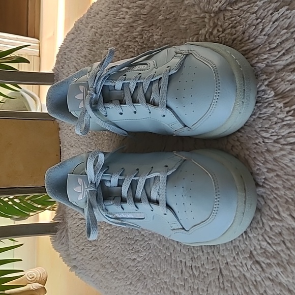 Adidas Men's Leather Sneakers ❤️ - Picture 3 of 9